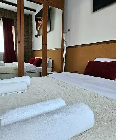 Tantra 7 Nacu Universitate 부쿠레슈티