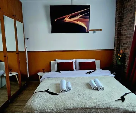 Tantra 7 Nacu Universitate Apartment