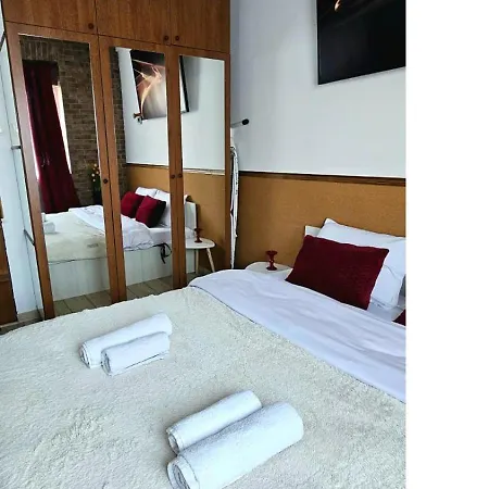 Apartment Tantra 7 Nacu Universitate