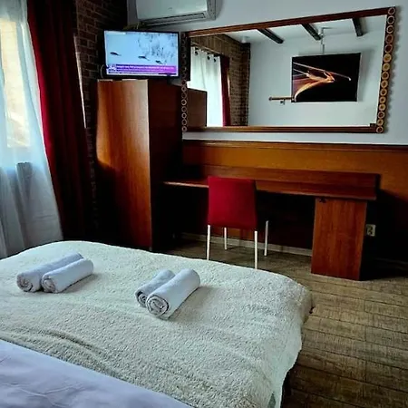 Tantra 7 Nacu Universitate Lägenhet Bukarest