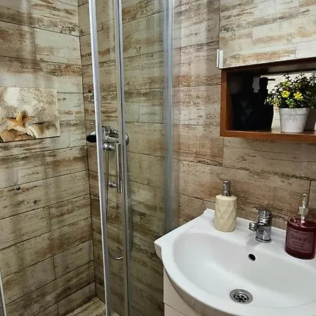 Tantra 7 Nacu Universitate 아파트 부쿠레슈티