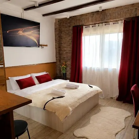 Tantra 7 Nacu Universitate Apartment