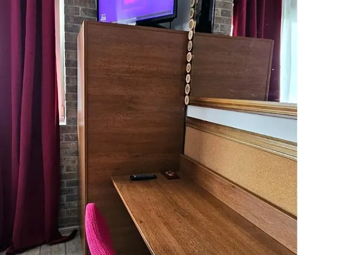 Tantra 7 Nacu Universitate * 布加勒斯特