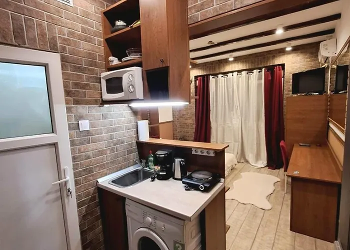 Tantra 7 Nacu Universitate Apartment *